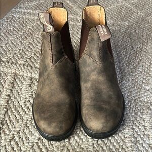 Blundstone Brown Winter Rain Boots with Elastic Panels